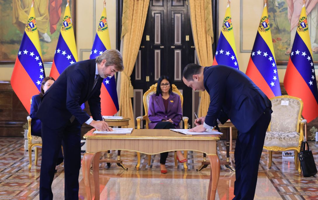 Pdvsa vuelve a buscar oxígeno: firmó acuerdo petrolero y gasífero con Repsol