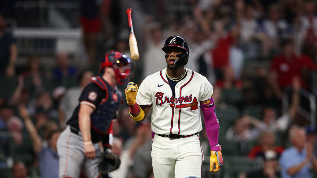 Acuña Jr. y Altuve lideran lista de peloteros venezolanos qu