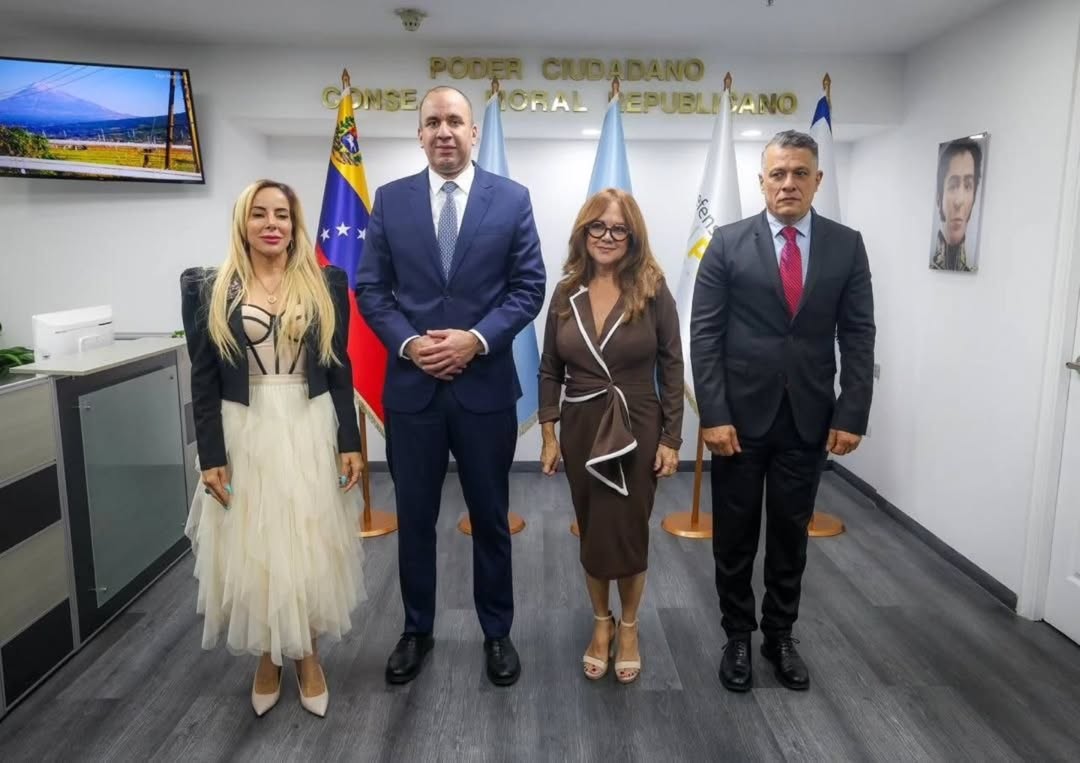 Larry Devoe asume la presidencia del Consejo Moral