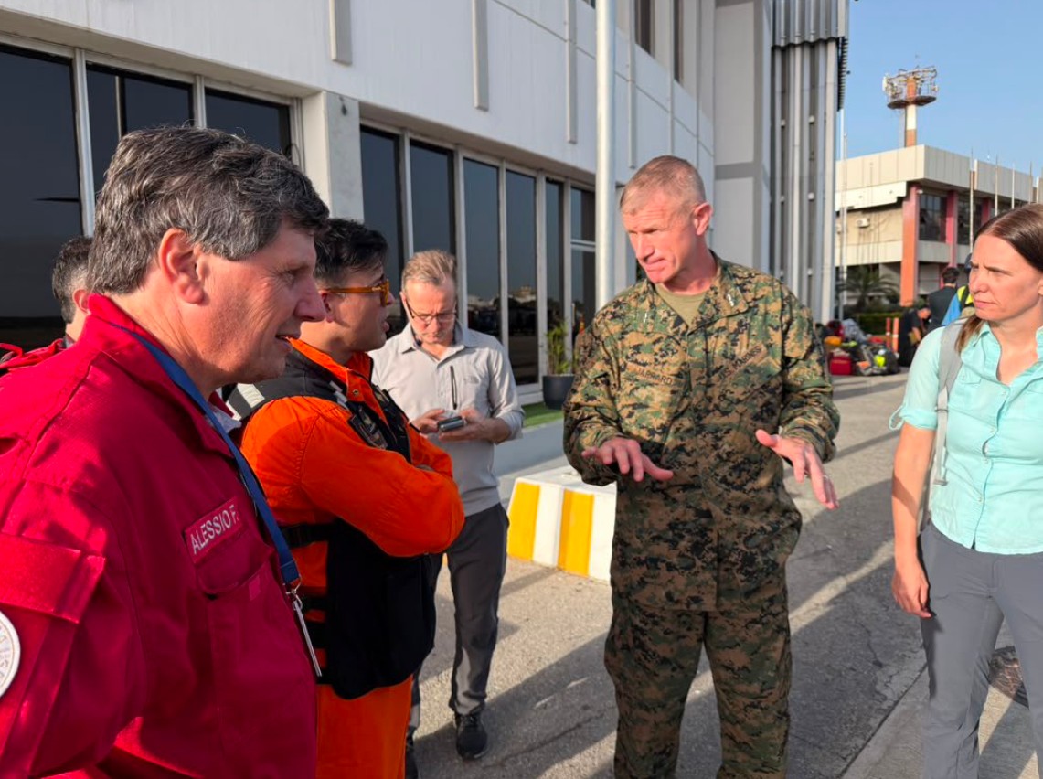 Comando Sur de EEUU inicia los operativos para desplegar equipos de rescate en Venezuela