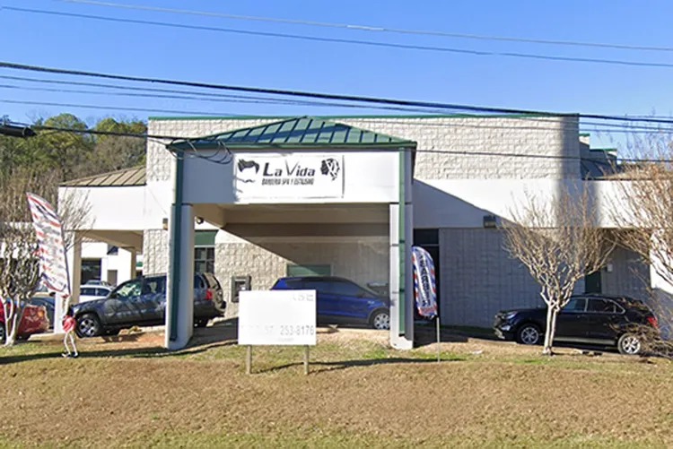 Hombre de Alabama fue asesinado a tiros frente a su familia durante discusión en una barbería