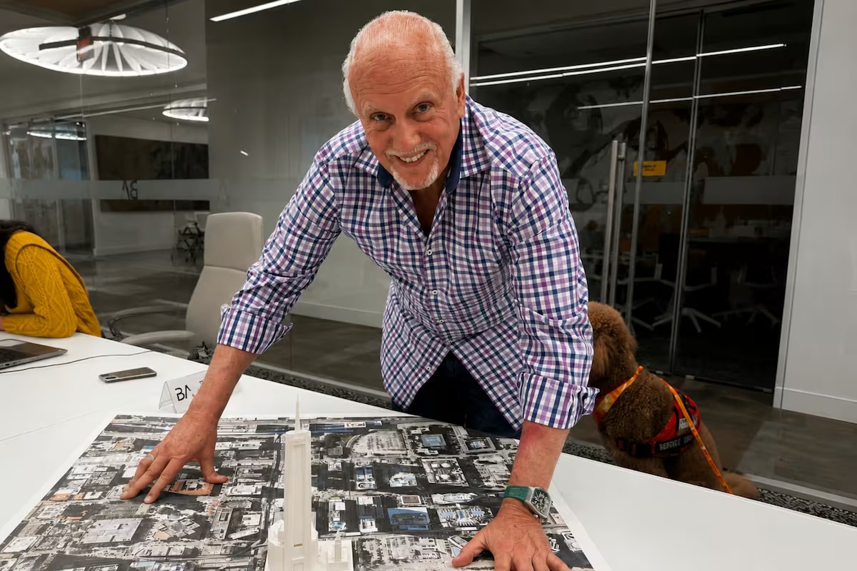 Emigró a EEUU a los nueve años y hoy es el arquitecto de la biblioteca para Trump en Miami