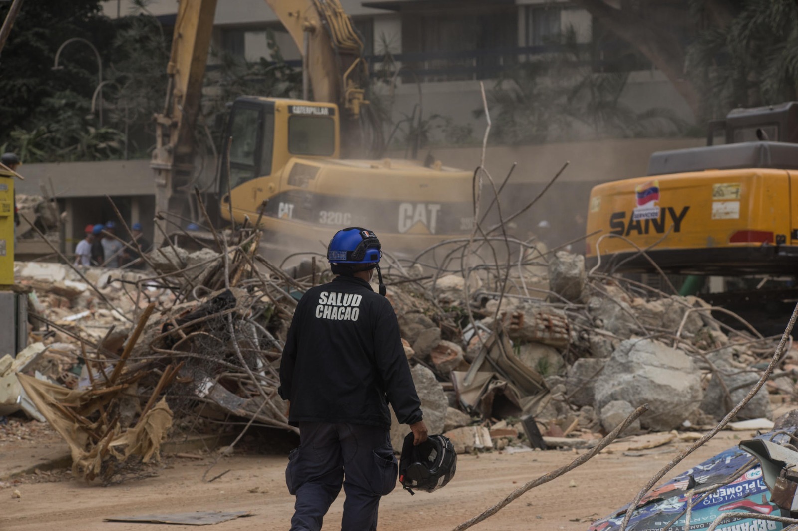 Venezolanos en Argentina se organizan para ubicar a sus familiares tras fuertes terremotos