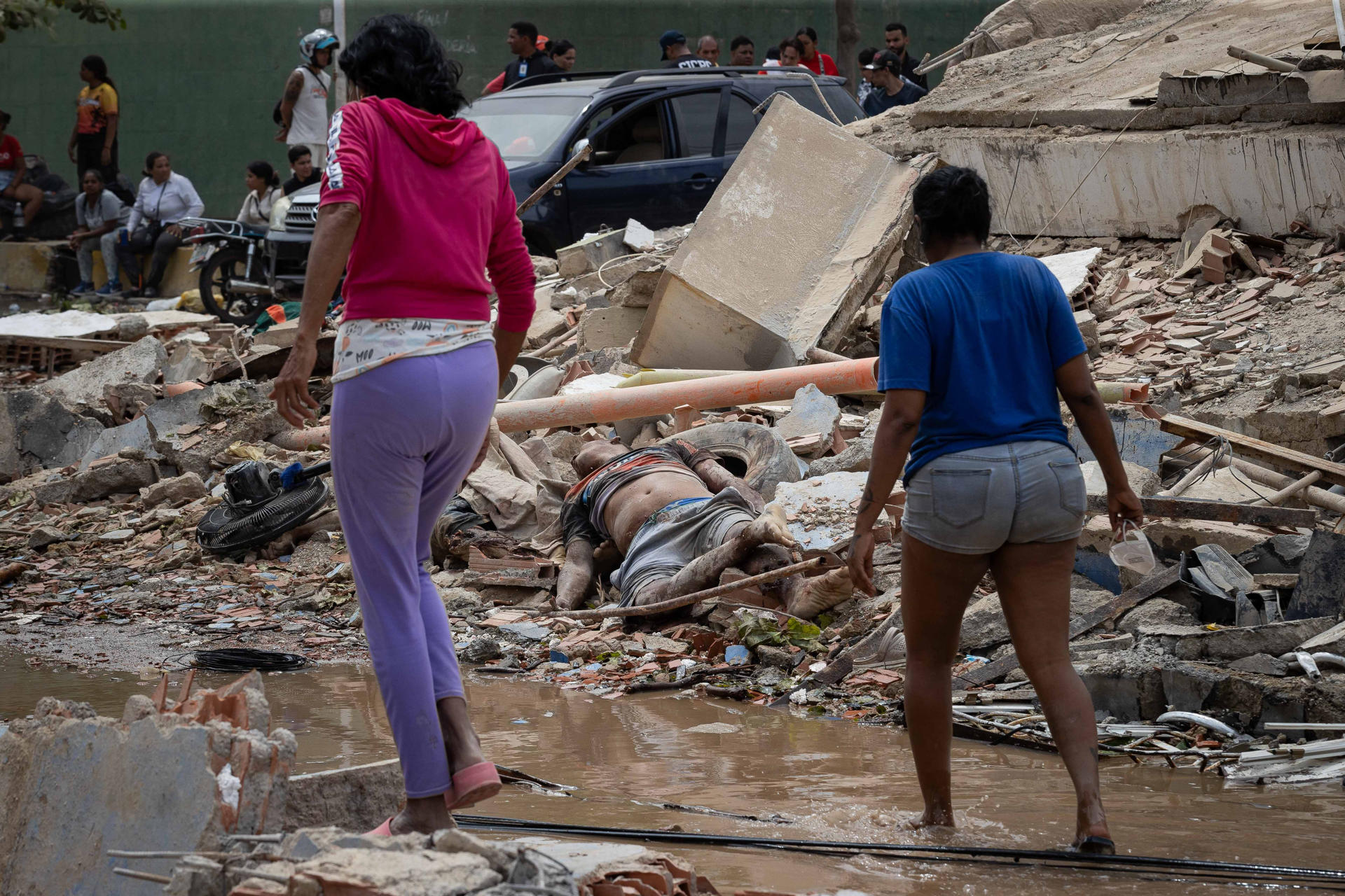Chilenos llegan a Maracay: la base de rescate que se instaló tras el terremoto