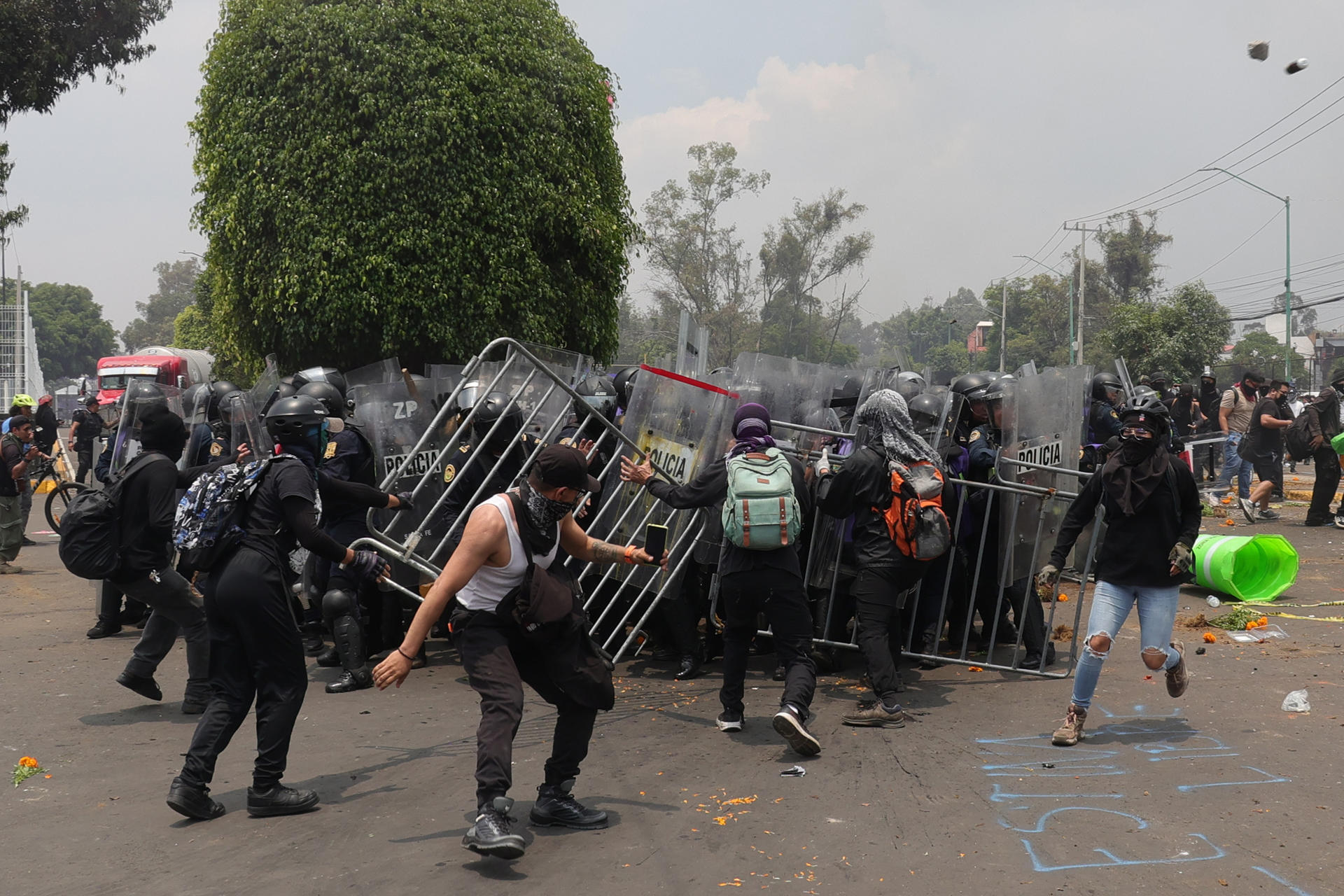 La otra cara de la inauguración del Mundial 2026 en México: casi 20 detenidos y más de diez policías heridos