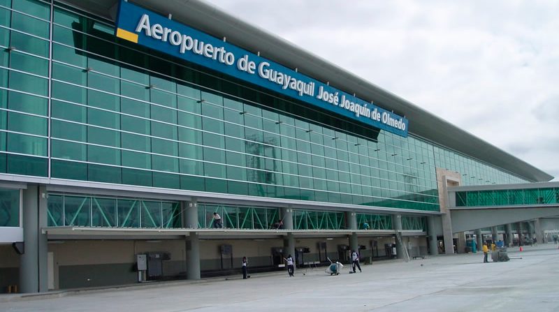 Terror en el aeropuerto de Guayaquil: ataque a tiros dejó heridos y caos entre viajeros