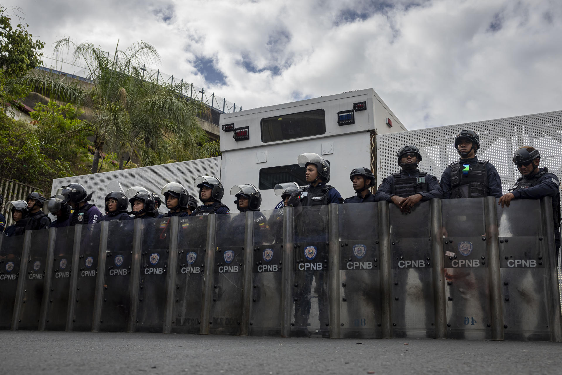 Foro Penal advirtió sobre riesgos legales en traslados irregulares de presos políticos