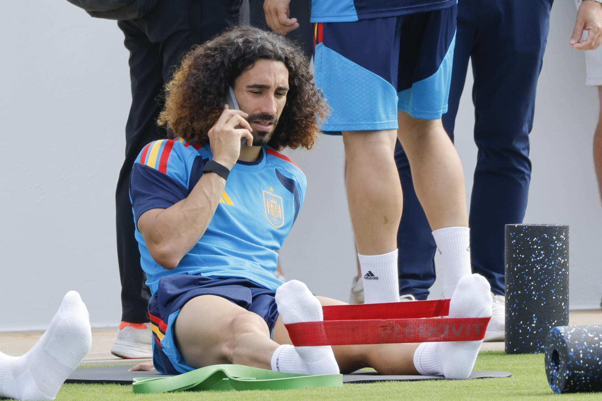 El español Cucurella jugará en el Real Madrid las próximas seis temporadas