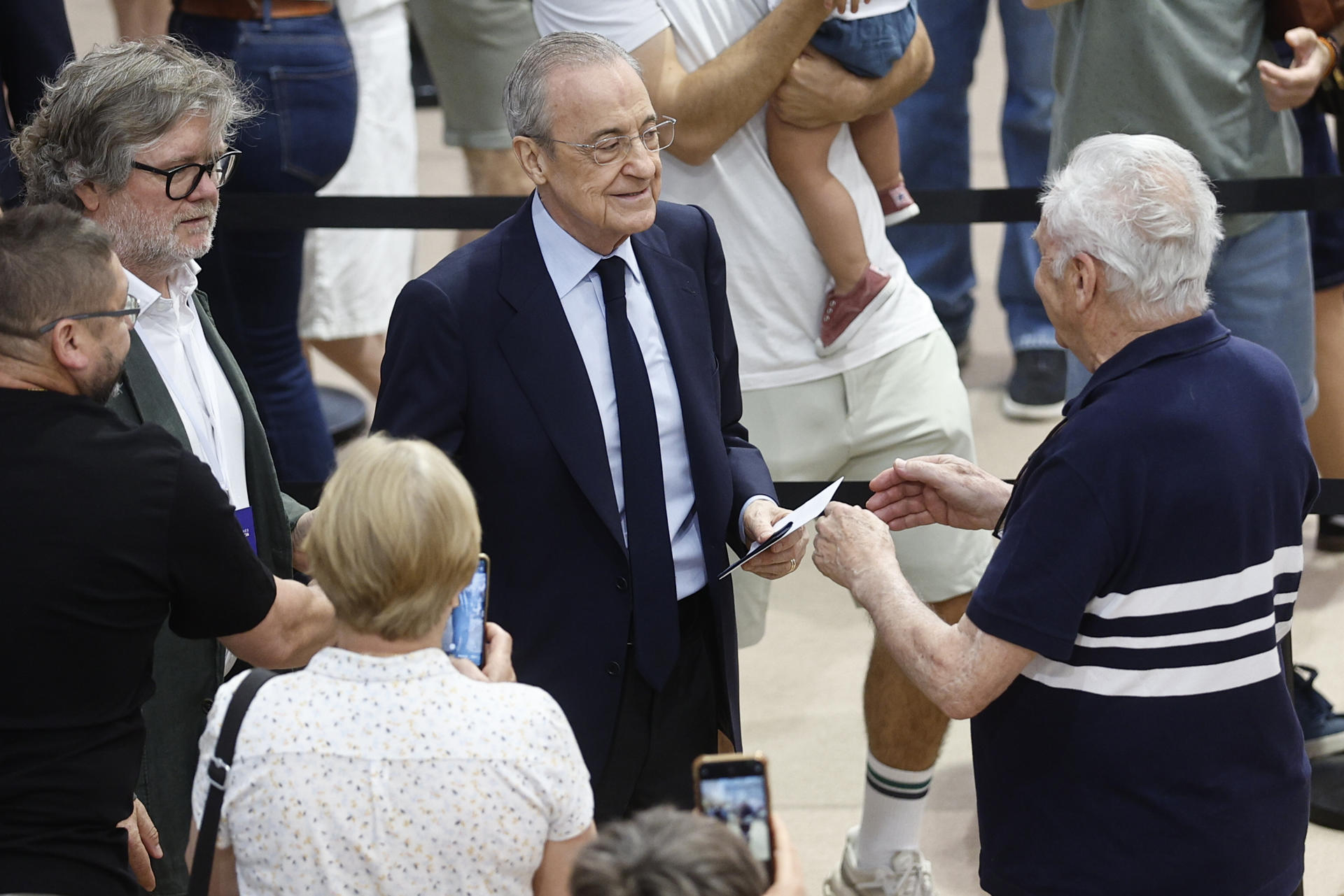 La agenda inmediata de Florentino Pérez: un fichaje de 150 millones y la reforma social