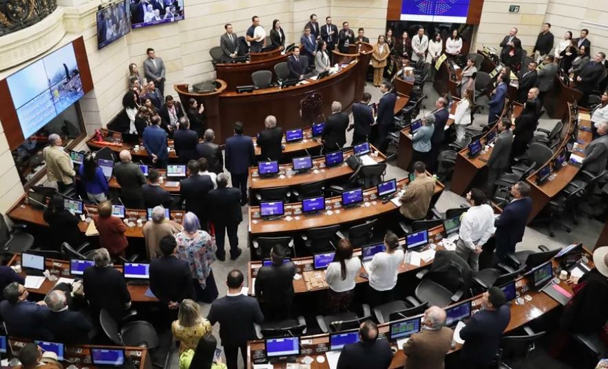 Partido de Uribe armará coalición clave en el Congreso para apoyar agenda de De la Espriella