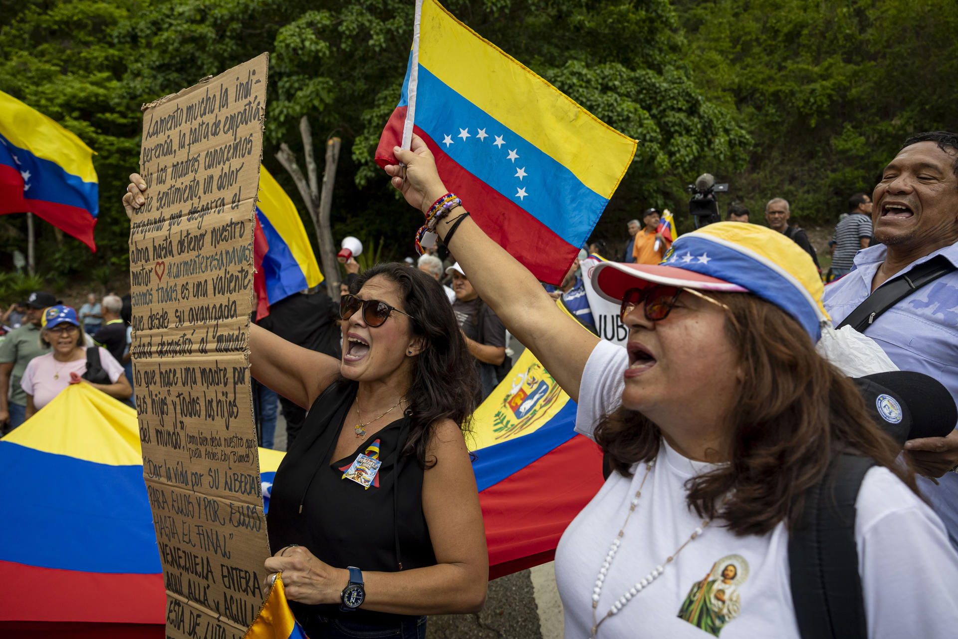 "¡Elecciones ya!", sindicatos exigieron la renunci