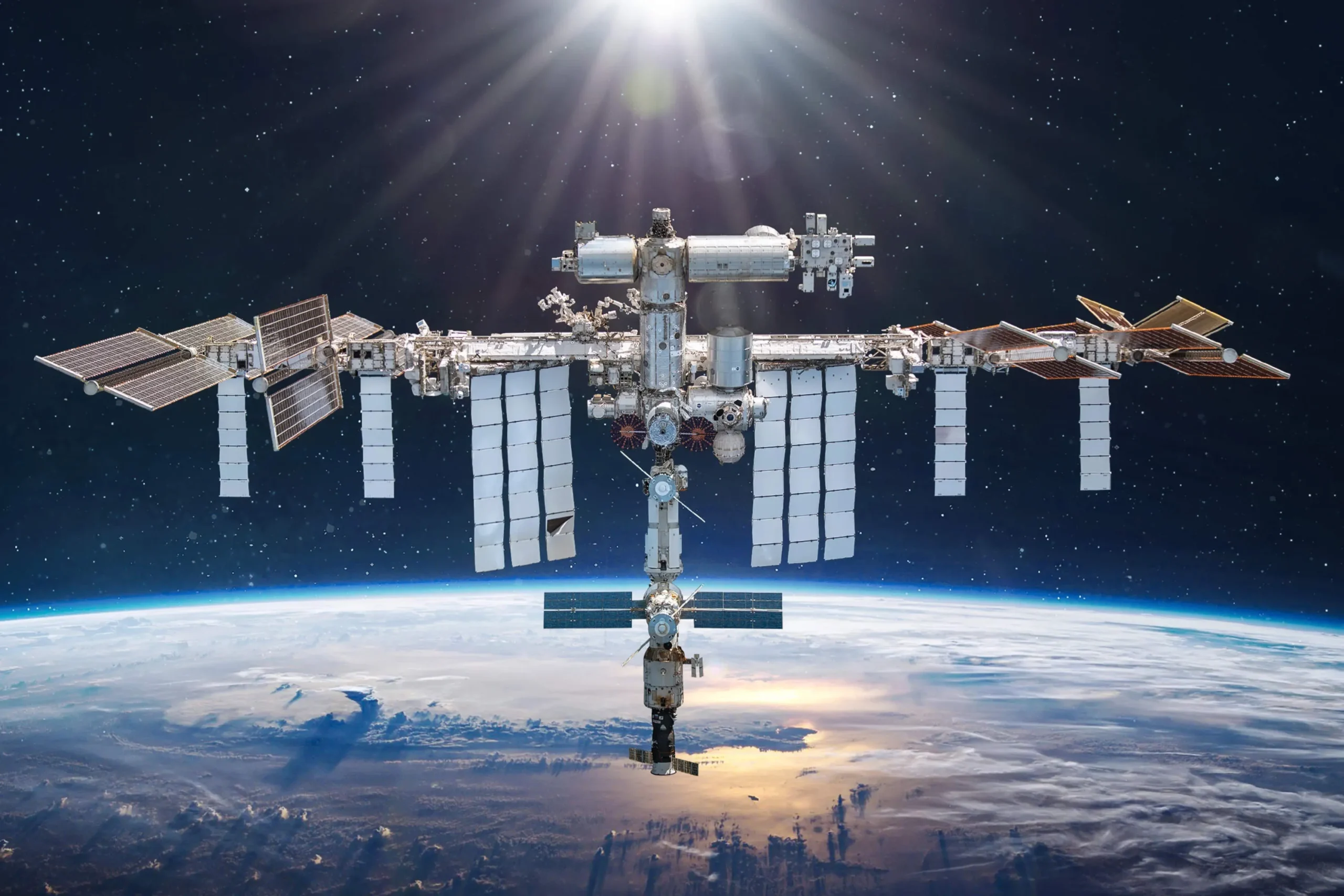 Cover image for Fuga de aire en la Estación Espacial Internacional obliga a los astronautas a prepararse para evacuación