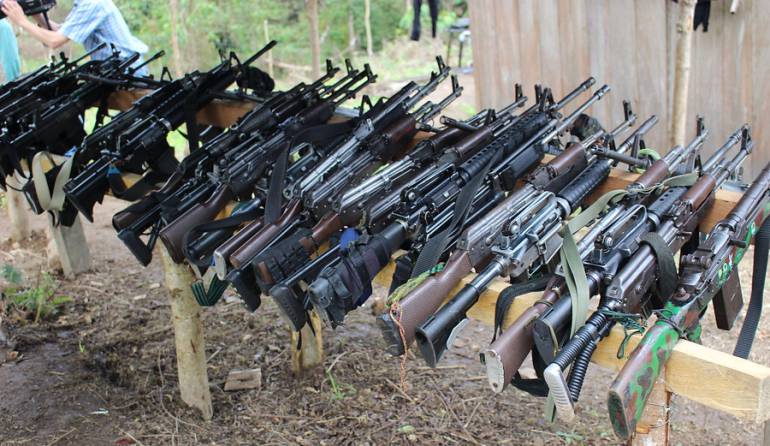Al menos 100 disidentes de las Farc protagonizaron un inesperado gesto de paz en Colombia