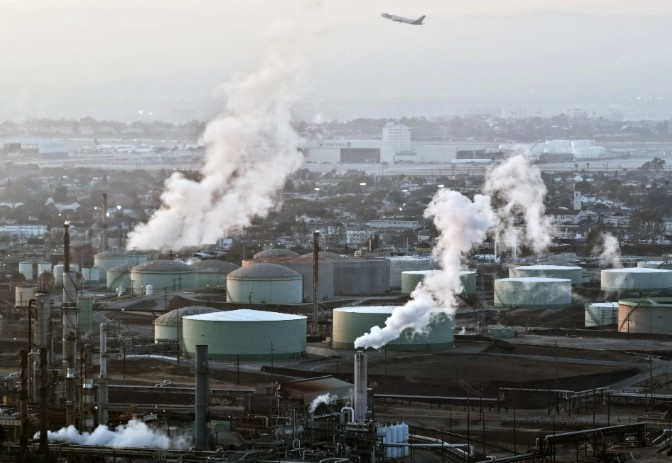 Catar dice que retomará su producción de gas natural licuado "en pocas semanas"