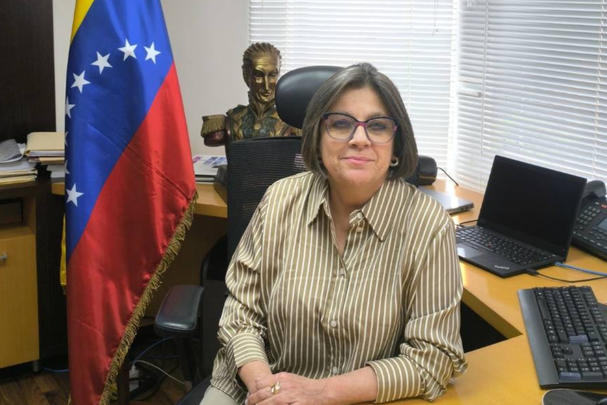 Delcy Rodríguez reemplazó al militar Jorge Márquez por una arquitecta en el Ministerio de Hábitat y Vivienda