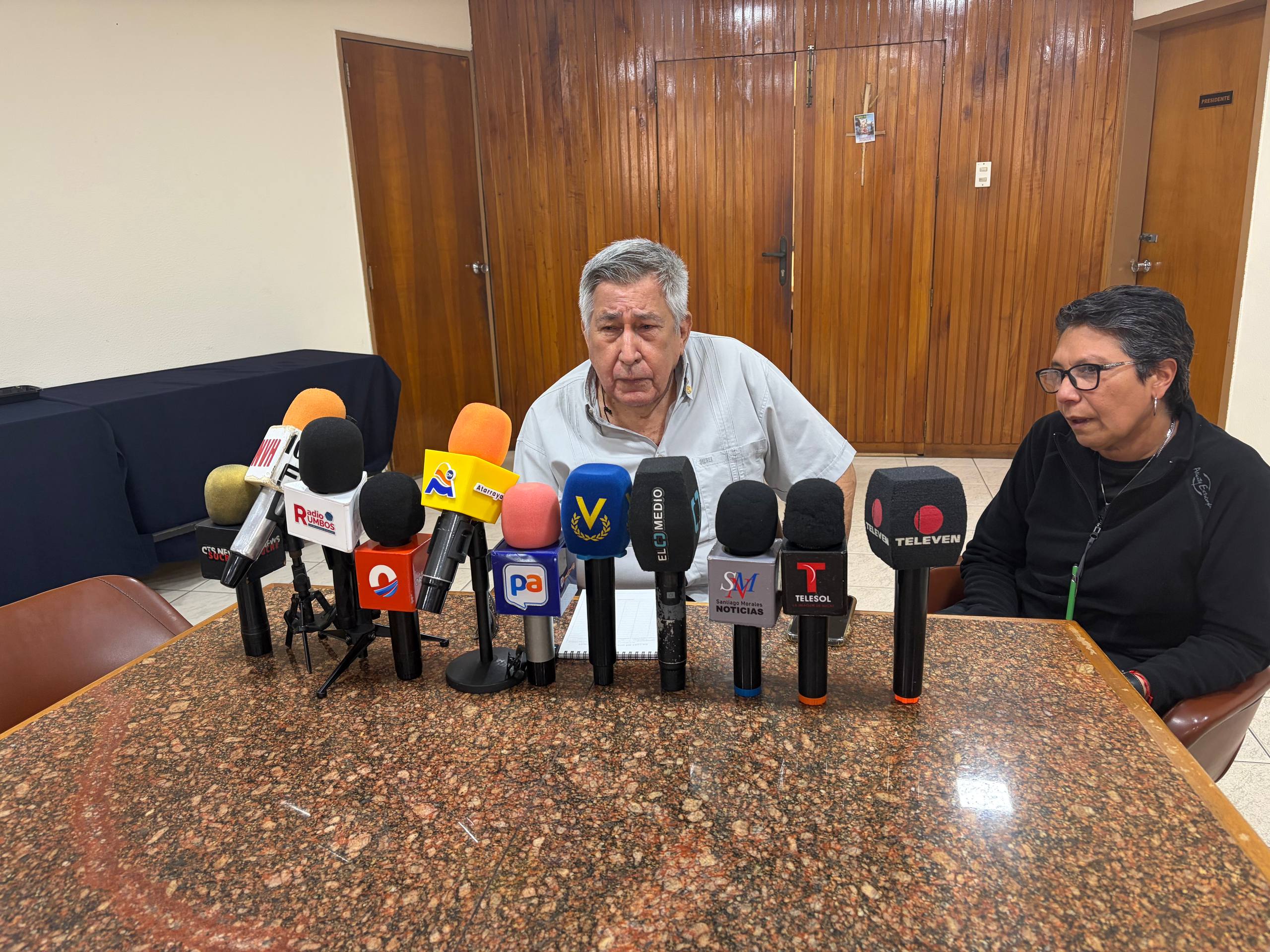 Proponen que farmacias hagan revisión técnica de medicinas antes de ser enviadas a zonas de desastre