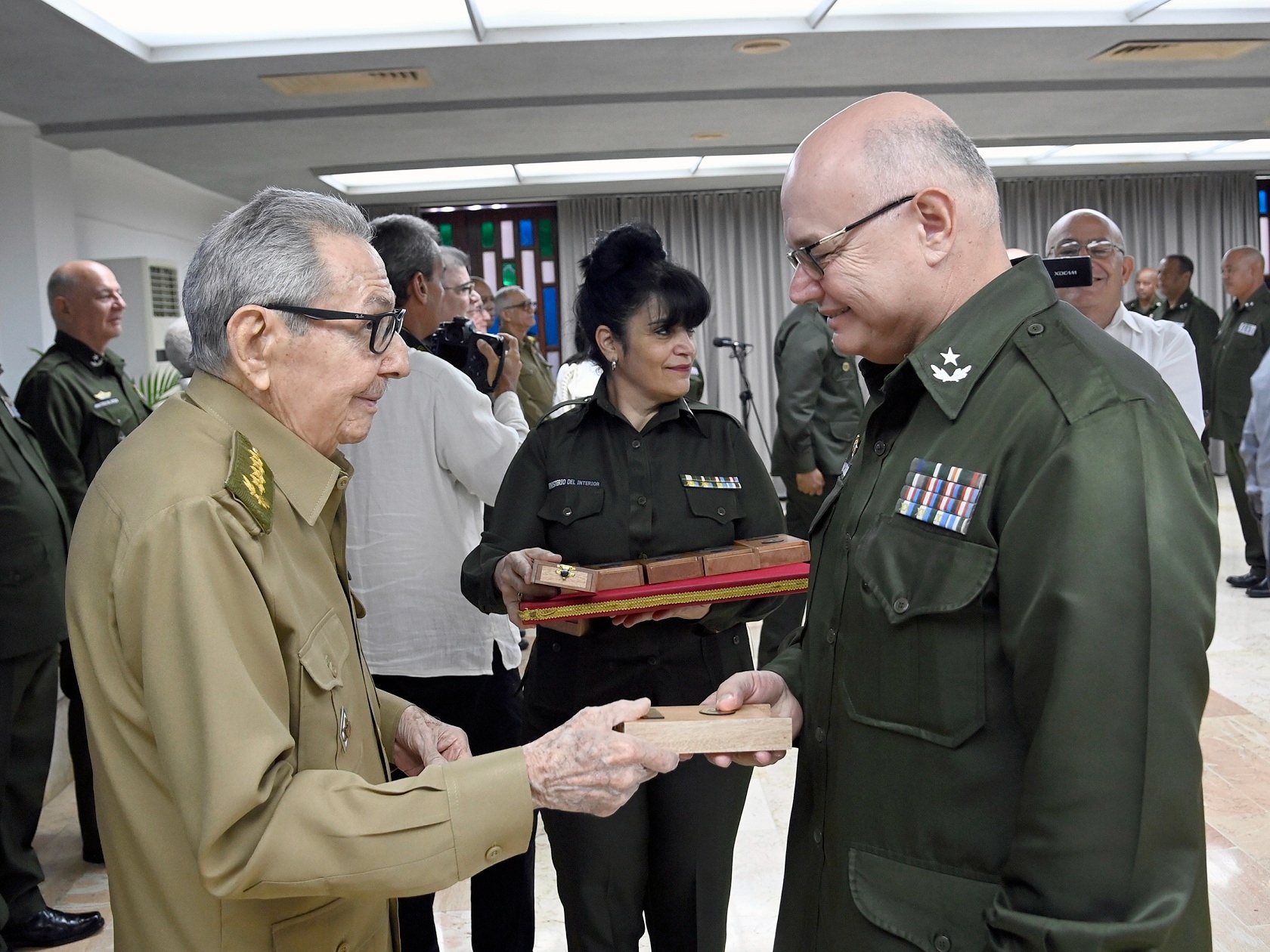 Raúl Castro reapareció por segundo día consecutivo entre militares y jefes represivos en La Habana