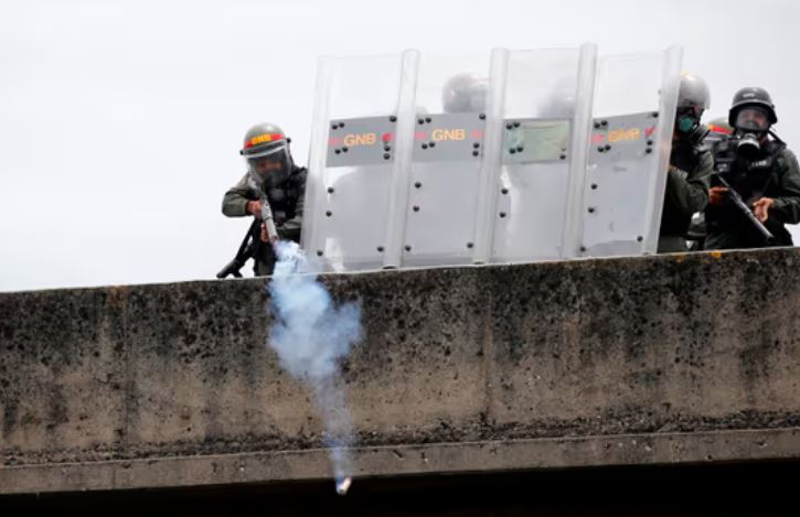 Piden acelerar la extradición de exjefe militar solicitado en Argentina por represión en Venezuela