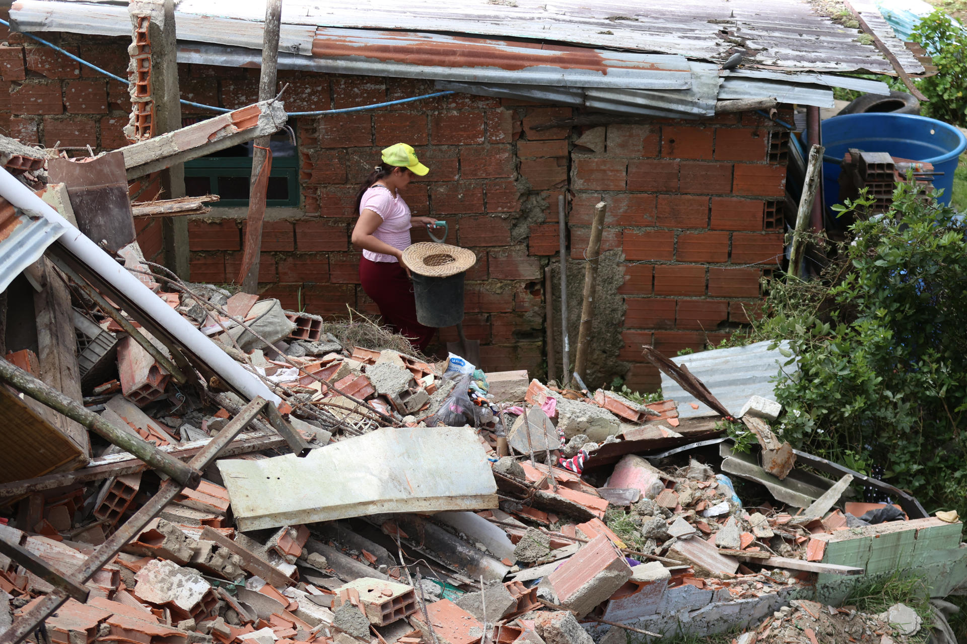 Van 24 colombianos fallecidos por los terremotos en Venezuela