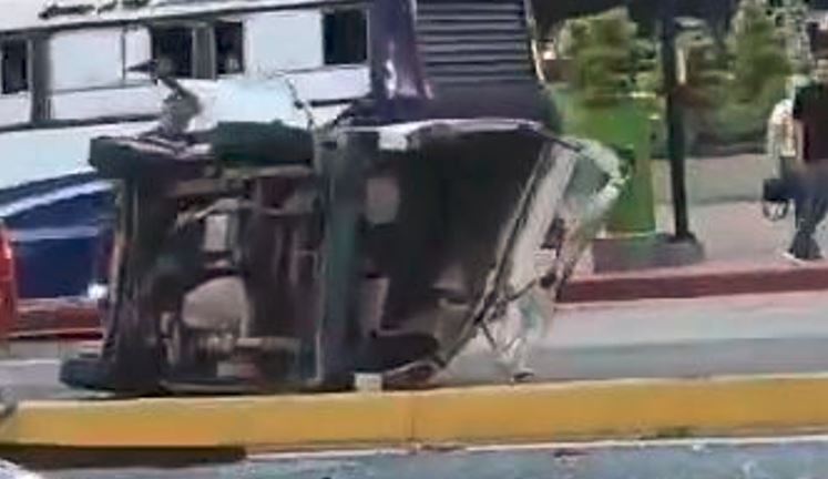 Impactante choque múltiple en la Plaza Francia de Altamira terminó con al menos tres heridos