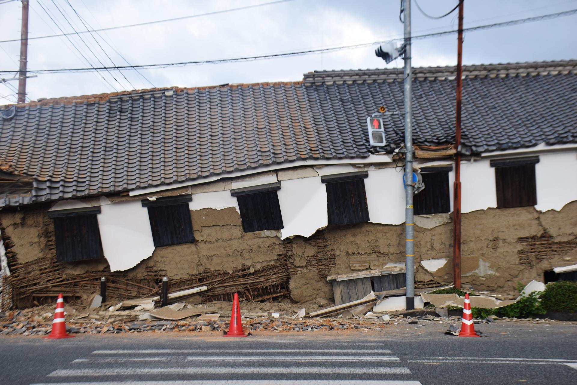 Suben a tres los muertos y a 200 los heridos tras un terremoto de magnitud 7,1 en Japón