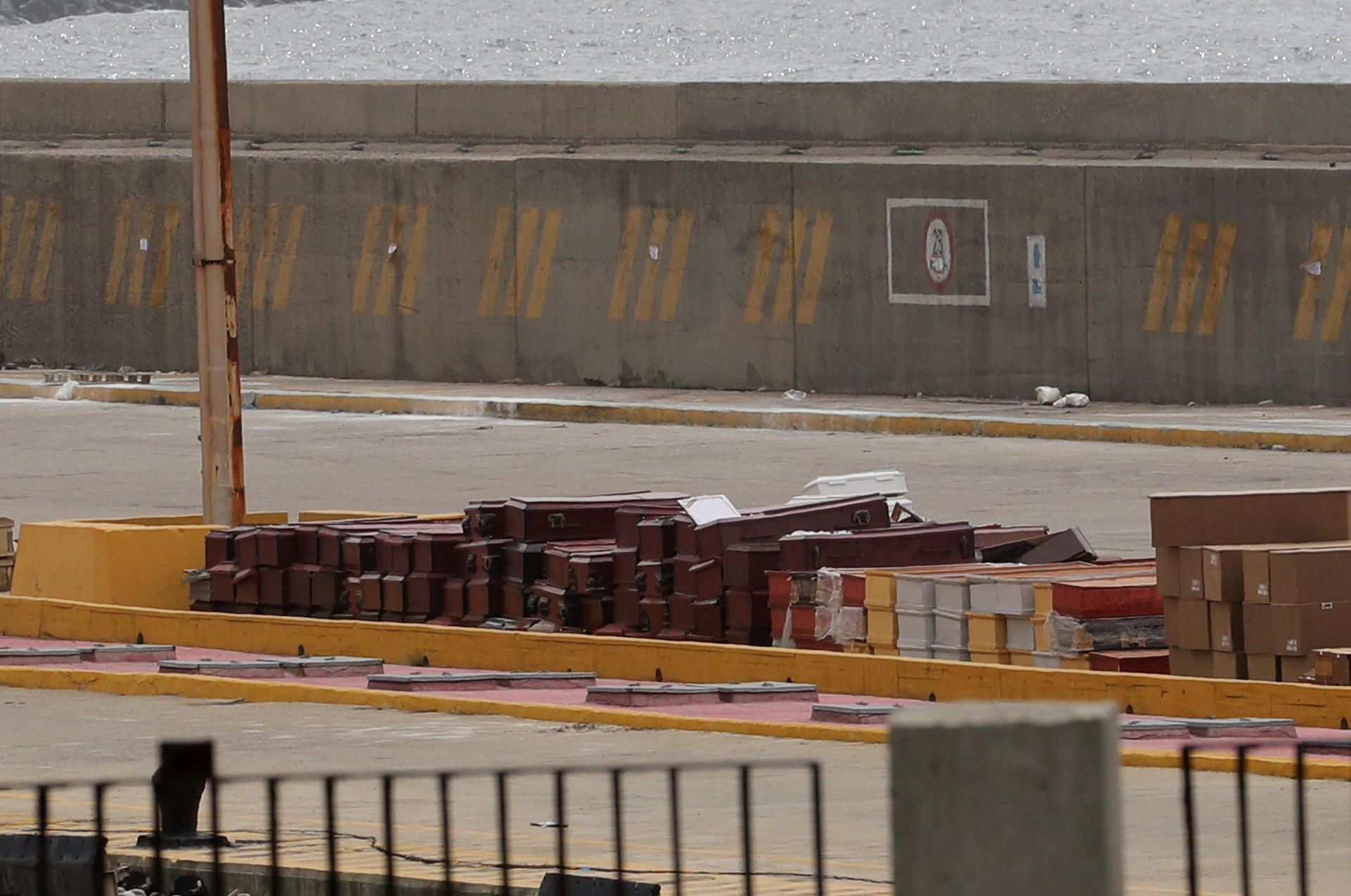 La tragedia silenciosa: más de 150 cuerpos sin identificar son sepultados en Venezuela tras los sismos