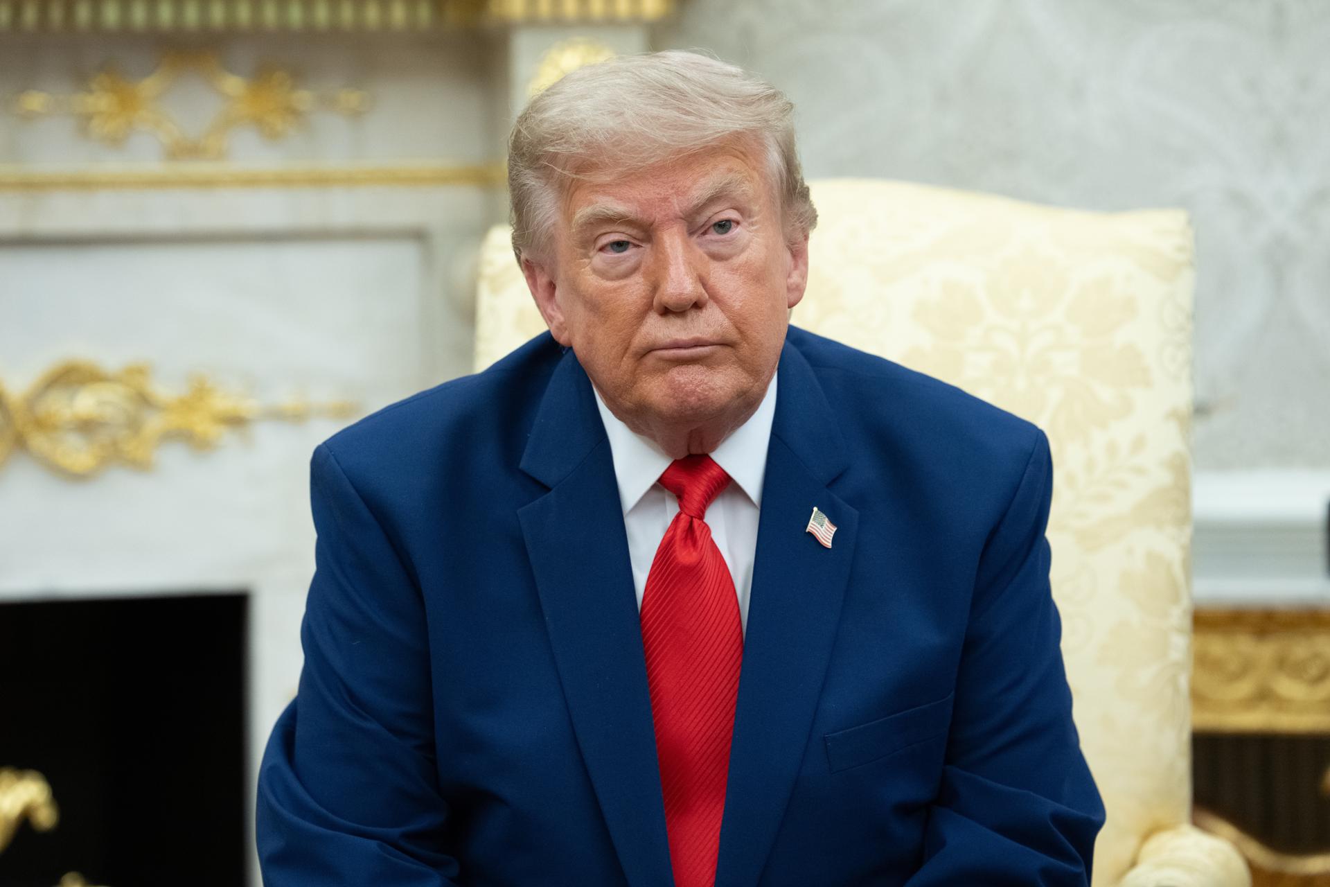 Trump amenaza con destruir instalaciones en Teherán si Irán dispara contra buques en Ormuz