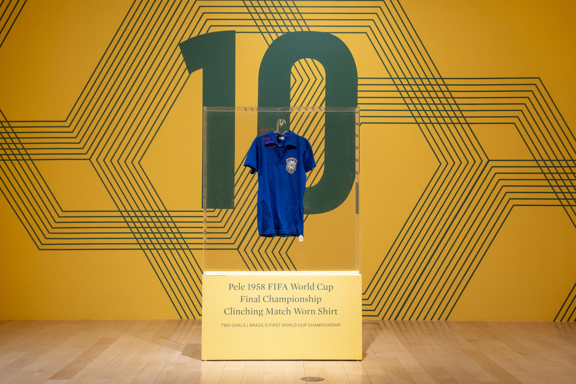 Camiseta con la que Pelé hizo historia en el Mundial de 1958 alcanzó una cifra millonaria en subasta