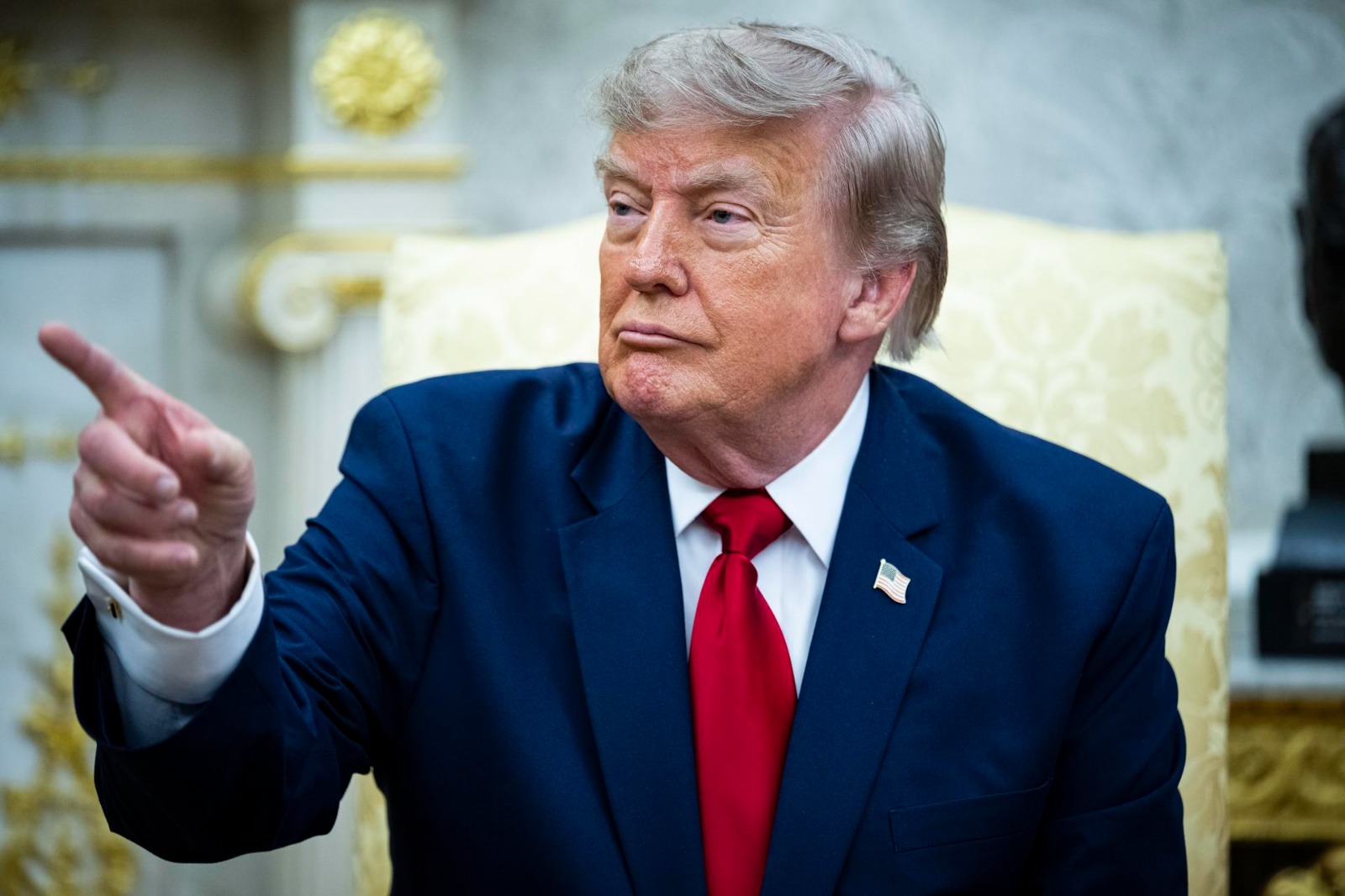 Trump reveló contactos secretos con Irán, pero descartó sentarse a negociar