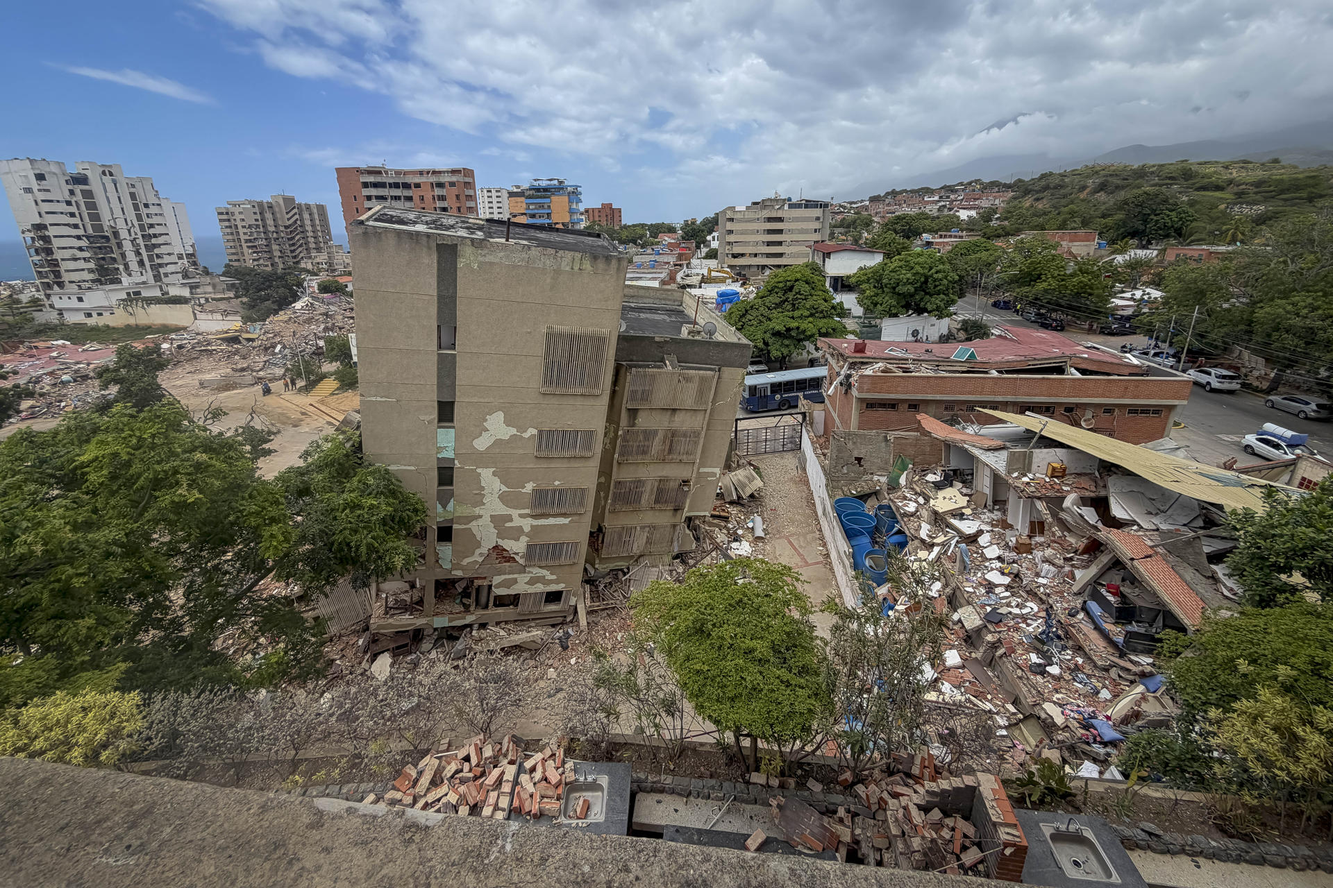 La reconstrucción de Venezuela tras los terremonos no dependerá solo del dinero