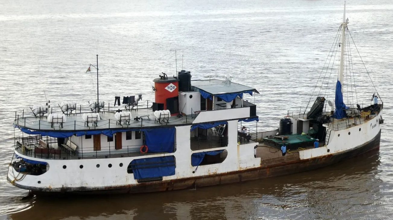 Naufragó ferry con 133 personas a bordo tras zarpar desde Guyana