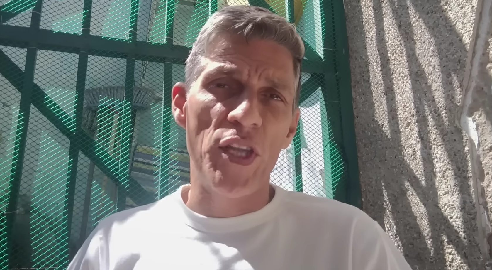 Grabó su despedida mientras estaba sepultado en La Guaira, pero sobrevivió para contarlo (VIDEO)