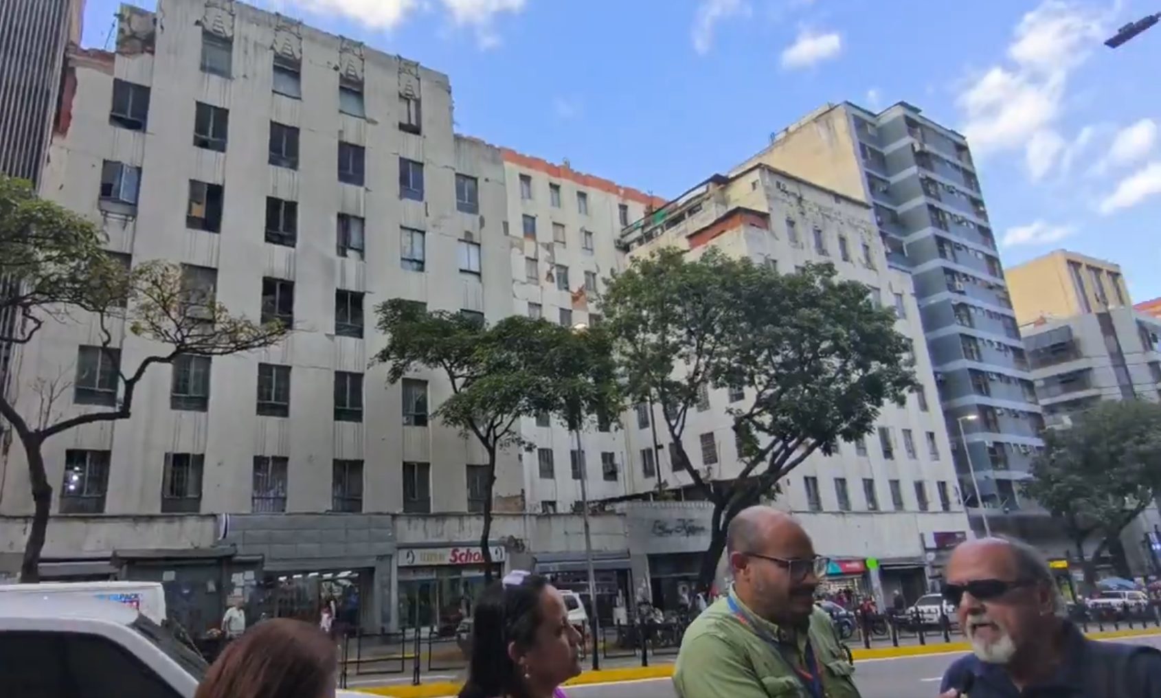 VIDEO: propietarios denuncian invasión de edificio con riesgo de colapso en el centro de Caracas