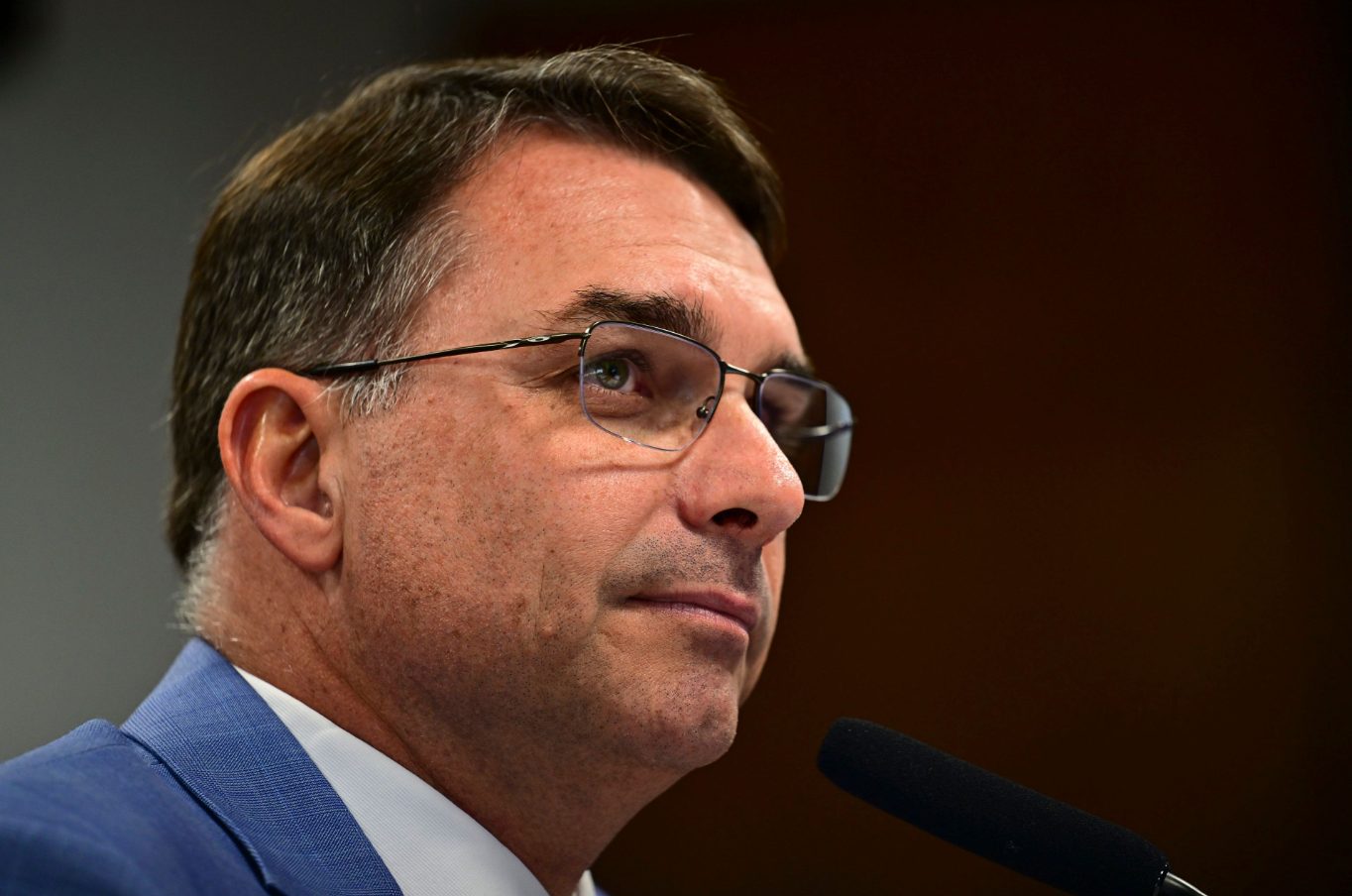 Flávio Bolsonaro reforzó su equipo de seguridad ante crecientes amenazas de muerte