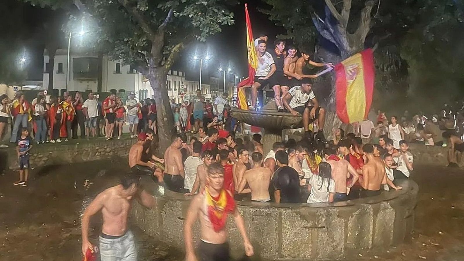 Los festejos por el Mundial terminaron en tragedia: un muerto tras el colapso de una fuente en España
