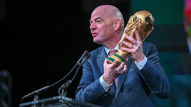 Quién es Gianni Infantino y cómo llegó a ser el hombre más poderoso y polémico del fútbol mundial