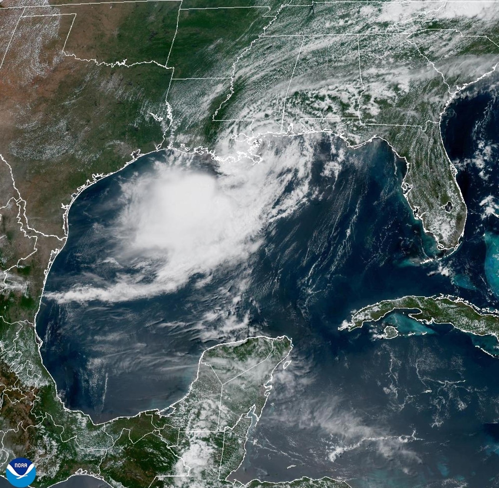 Bertha tocó tierra en Luisiana con fuertes lluvias y amenaza de inundaciones repentinas