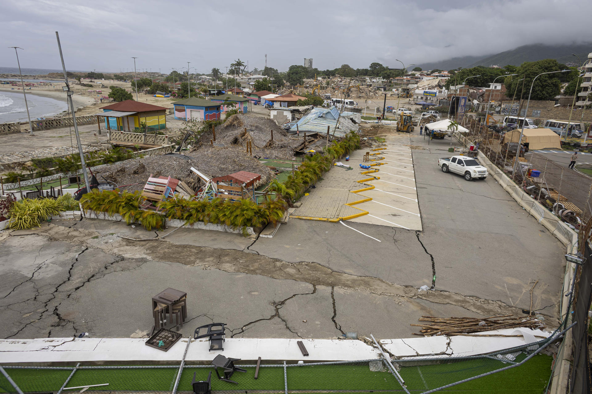 La Guaira llora, pero se sostiene: a semanas del doble terremoto que partió a Venezuela en dos