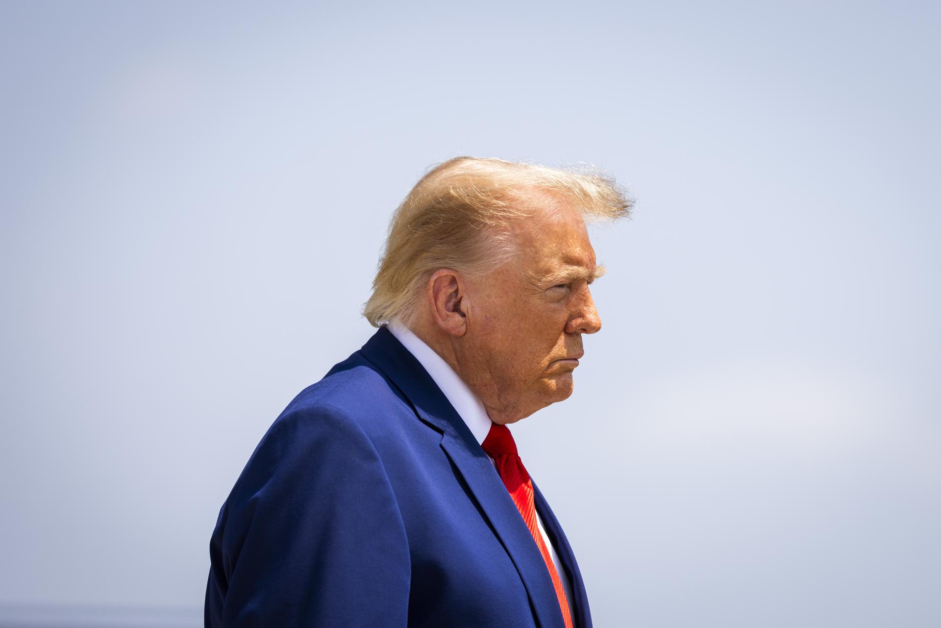 Trump dijo que considera lanzar un ataque masivo contra Irán