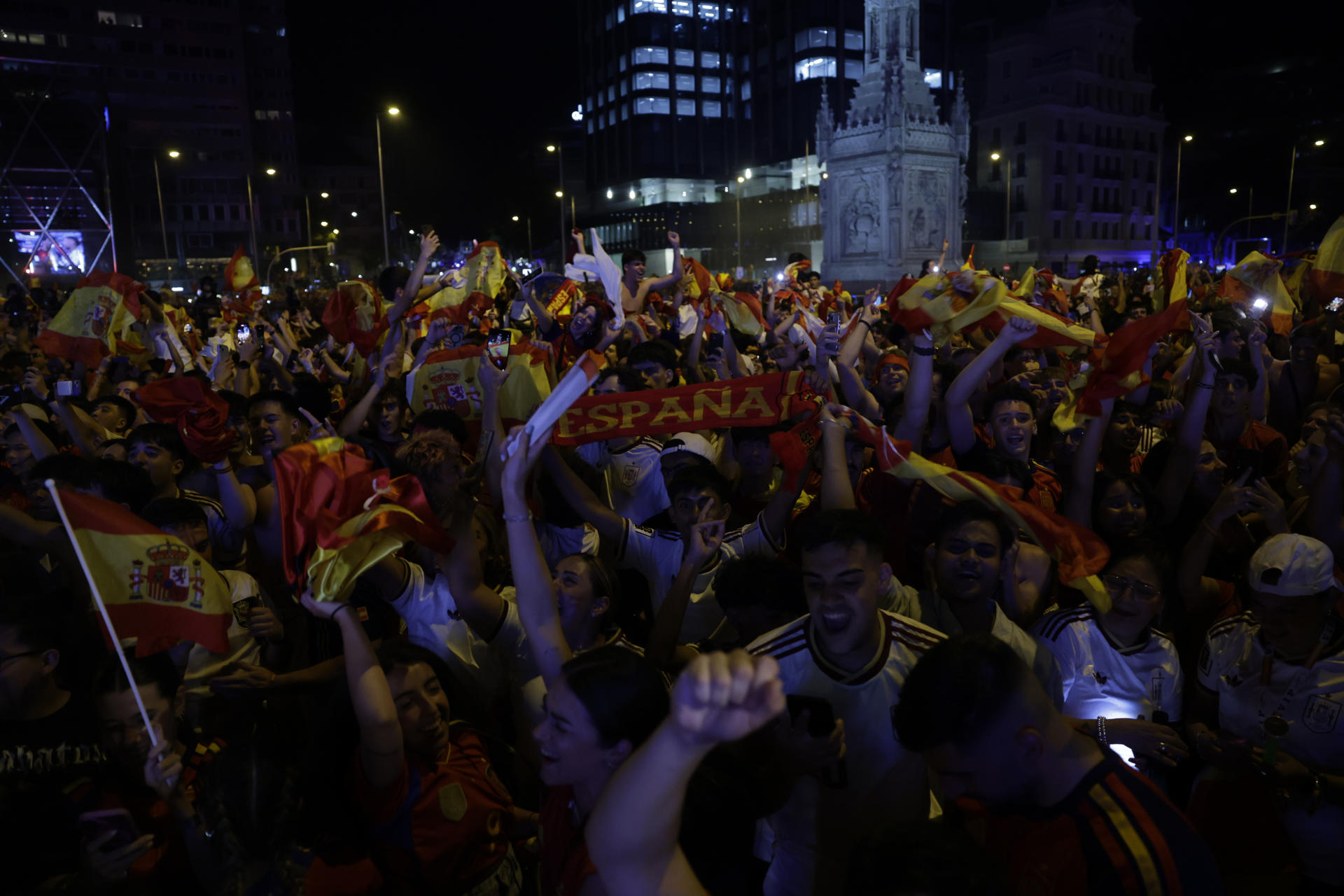De Madrid a Barcelona: así estalló España tras el gol que valió una Copa del Mundo (FOTOS)