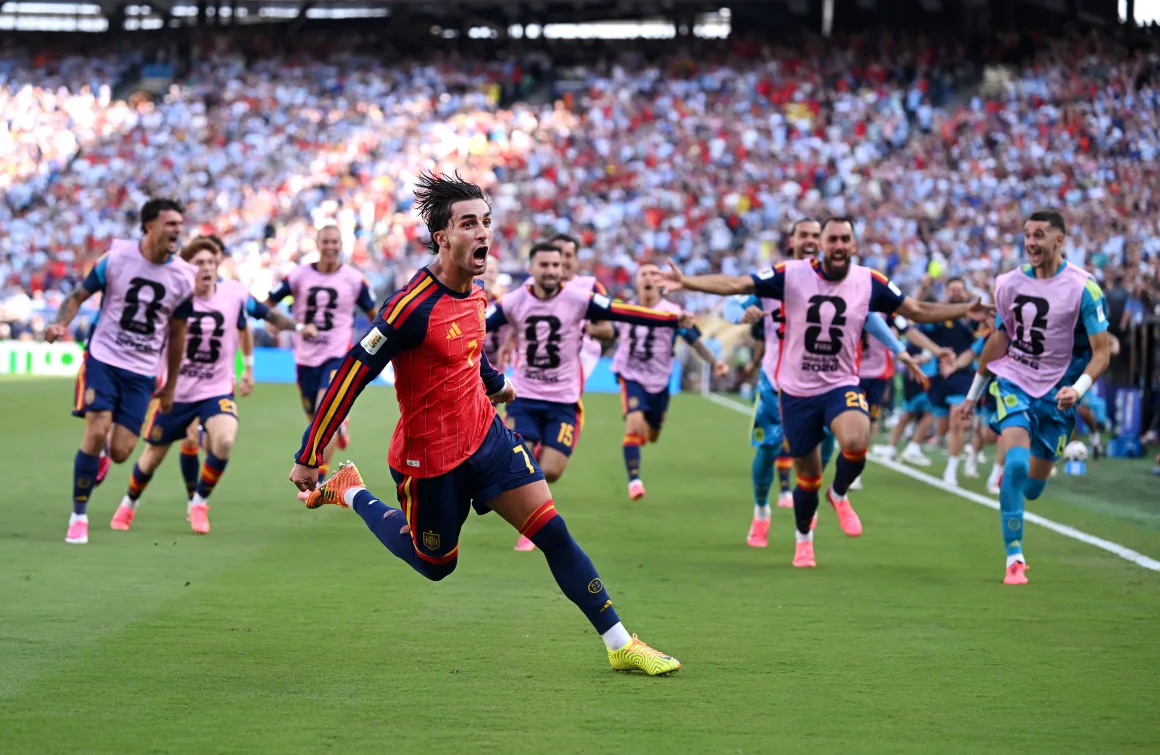 Quién es Ferran Torres, el "Tiburón" que dio a España el gol del título mundial ante Argentina