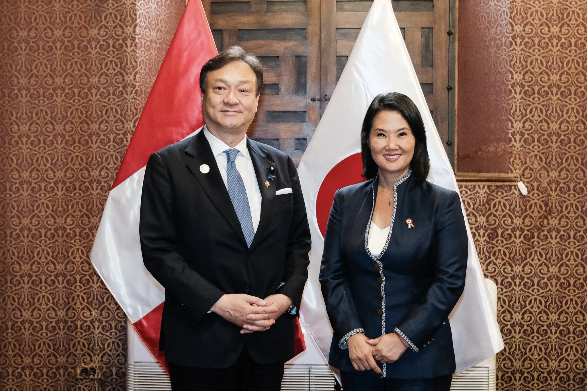 Keiko Fujimori sostuvo una reunión con el canciller de Japón antes de su investidura presidencial en Perú