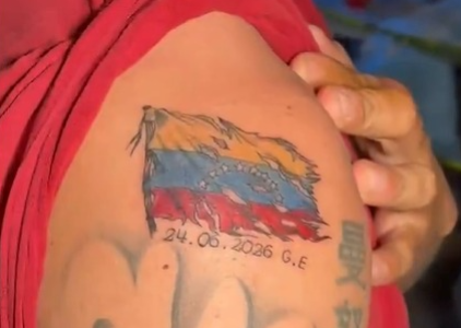 VIDEO: rescatistas se tatuaron la bandera de Venezuela como símbolo de la unión tras la tragedia