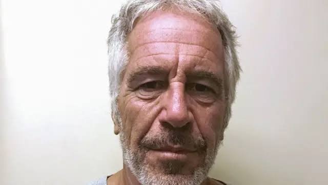 Quién es la mujer que podría heredar una buena parte del patrimonio de Jeffrey Epstein