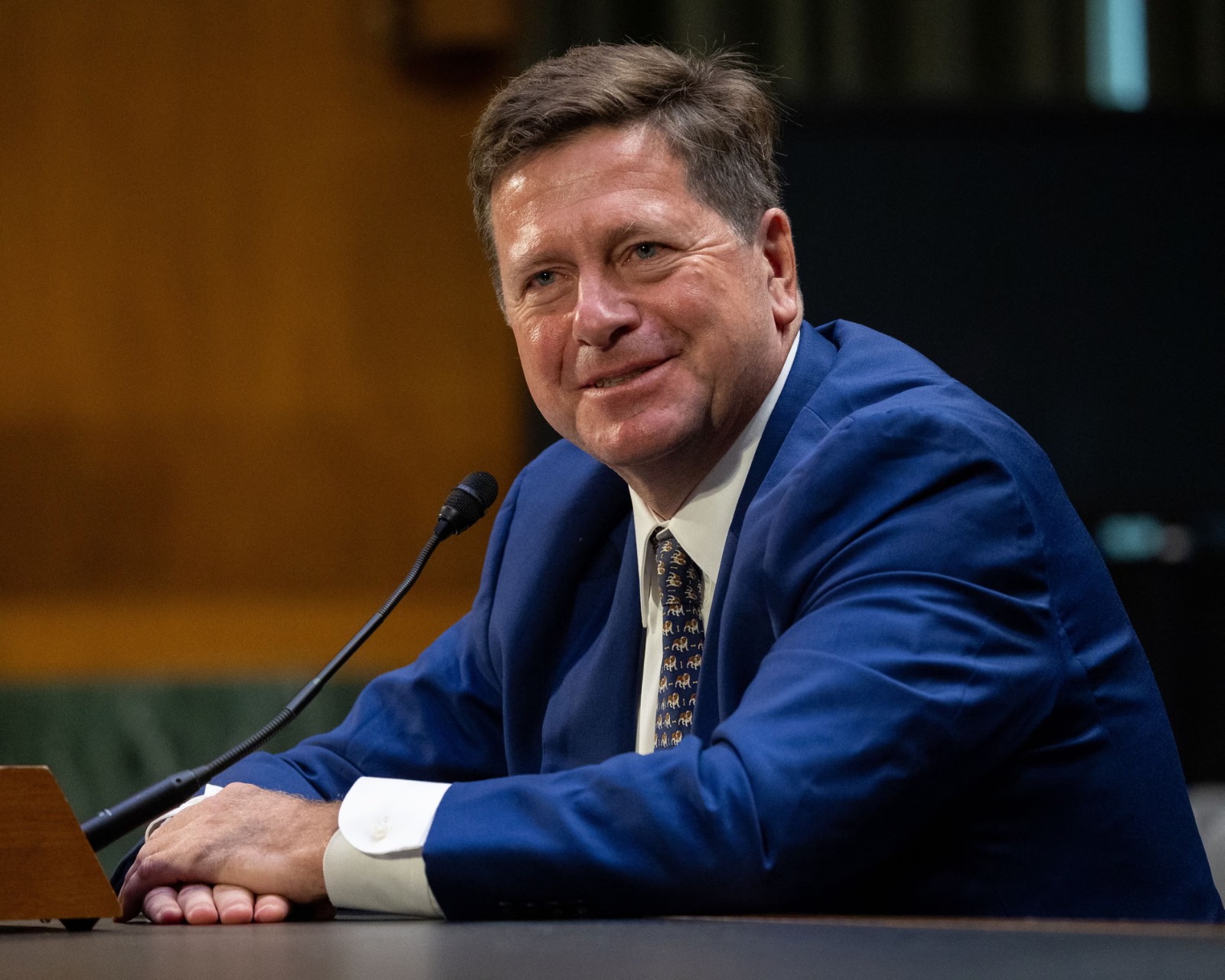 Senado de EEUU confirmó a Jay Clayton, aliado de Donald Trump, como director de inteligencia nacional