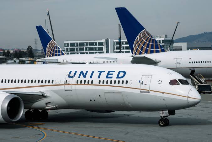 Altercado en aeropuerto de San Francisco: empleada de United Airlines lo amenazó con llamar al ICE
