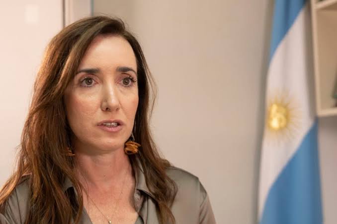 Vicepresidenta argentina llama "piratas usurpadores" a los ingleses antes de la semifinal del Mundial