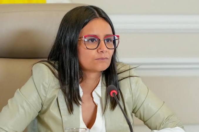 Exsecretaria de la presidencia de Colombia sugirió que Gustavo Petro la “amenazó de muerte” (VIDEOS)
