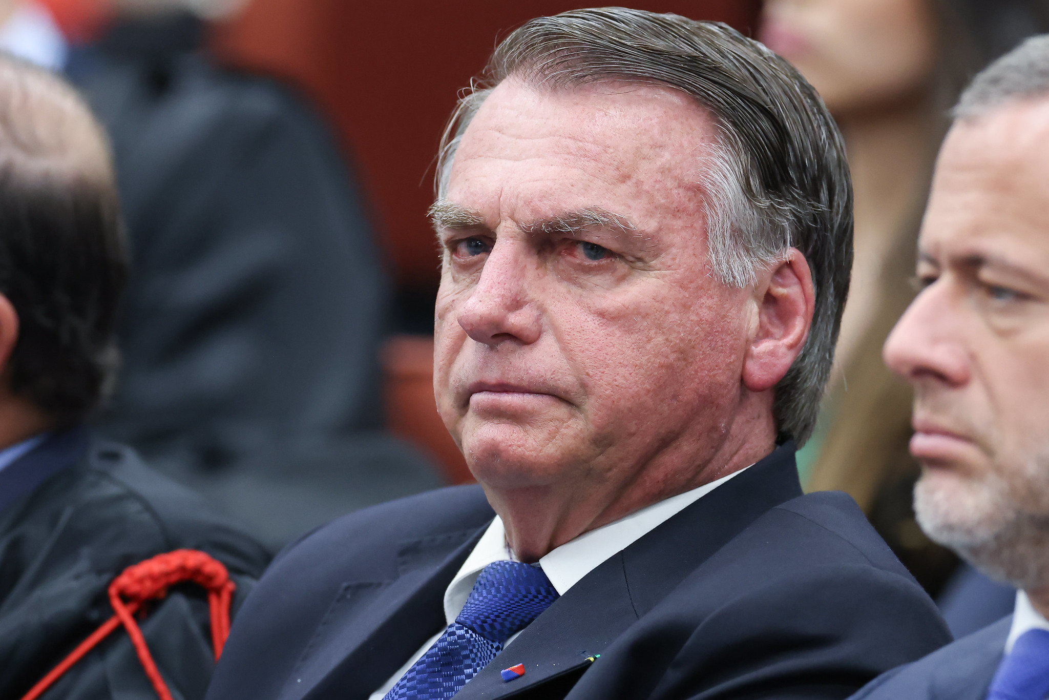 Corte Suprema mantiene la prisión domiciliaria para Jair Bolsonaro, pero con mayores restricciones