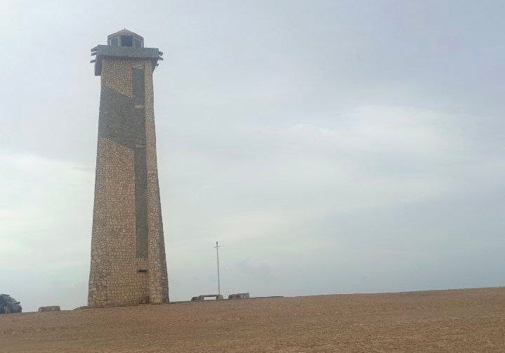 Monumento al Cabo San Román en Falcón: un lugar emblemático y turístico dejado en el abandono